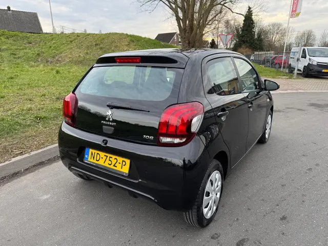 Peugeot 108 1.0 e-VTi Active 2016 Benzine 5