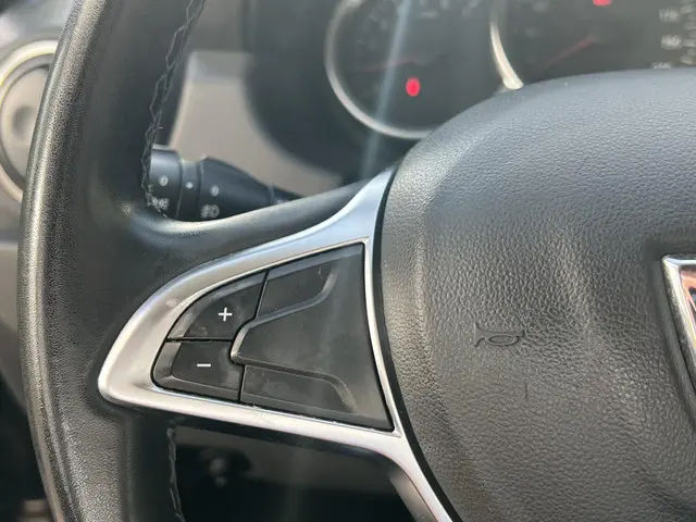 Dacia Duster 1.2 TCe 125 Lauréate 2017 Benzine 14