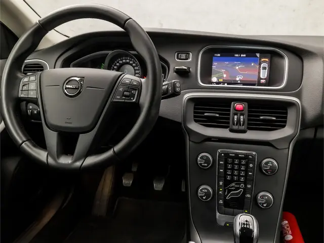 Volvo V40 2.0 T2 Inscription 2017 Benzine 6