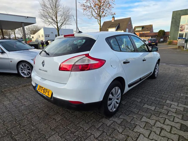 Renault Mégane 1.6 Authentique 2013 Benzine 4