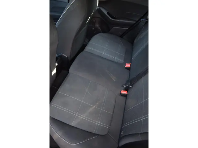 Ford Fiesta 1.1 Trend 2018 Benzine 33