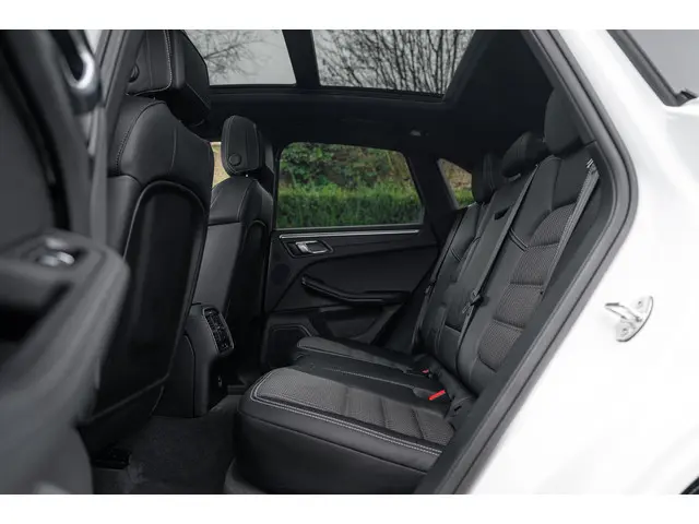 Porsche Macan 2.0 T 2024 Benzine 8