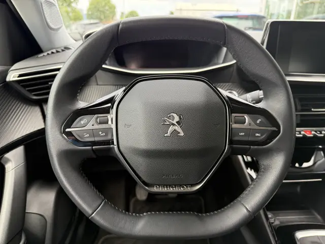 Peugeot 2008 1.2 PureTech Allure Pack 2022 Benzine 16