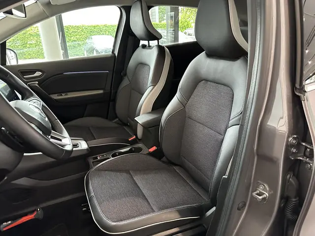 Renault Captur 1.3 mild hybrid 160 techno 2023 Benzine 7