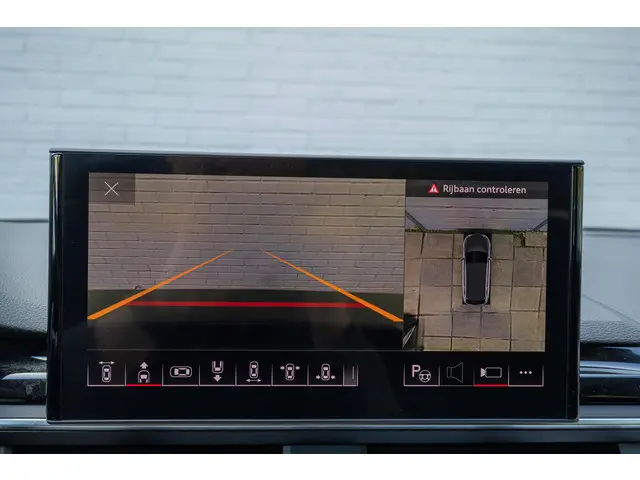 Audi A4 Avant 45 TFSI quattro edition one 2020 Benzine 28