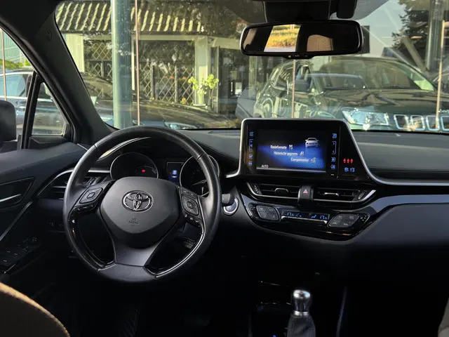 Toyota C-HR 1.8 Hybrid Style 2019 Hybride Benzine 7
