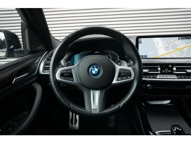 BMW X3 xDrive30e 2023 Hybride Benzine 7