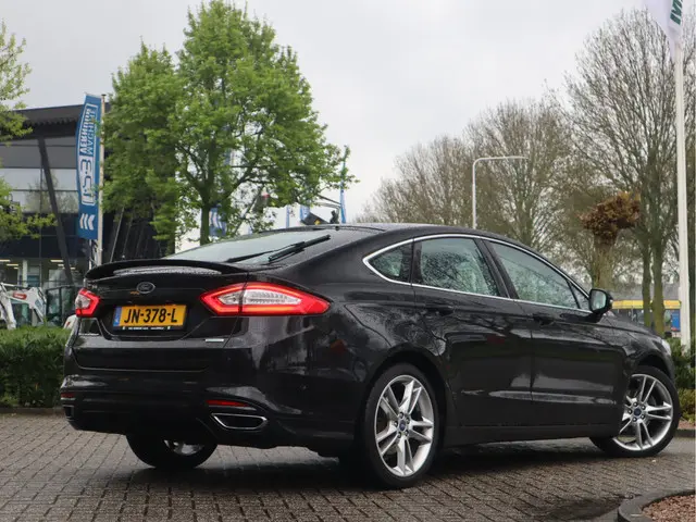 Ford Mondeo 1.5 Titanium 2016 Benzine 2