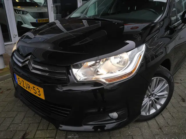 Citroën C4 1.2 PureTech Tendance 2015 Benzine 29