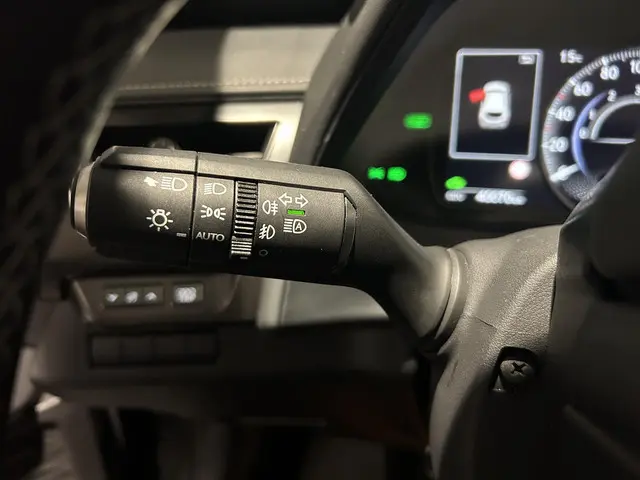 Lexus UX 250h Preference Line 2022 Hybride Benzine 27