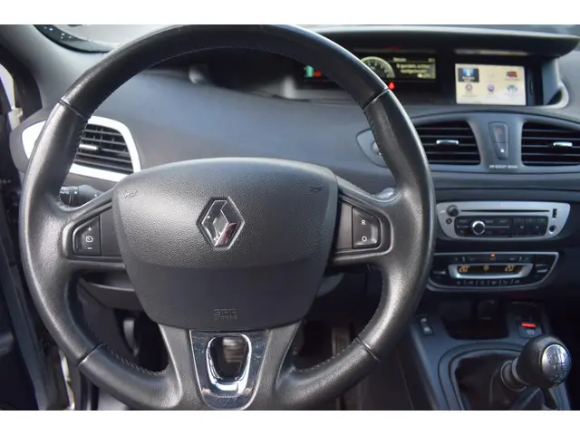 Renault Scénic 1.2 TCe Expression Trekhaak 2013 Benzine 24