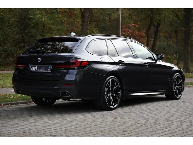 BMW 5 Serie Touring 530i High Executive 2023 Benzine 6