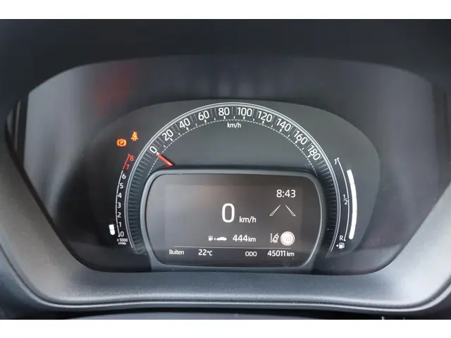 Toyota Aygo X 1.0 VVT-i MT Play, Camera 2024 Benzine 15