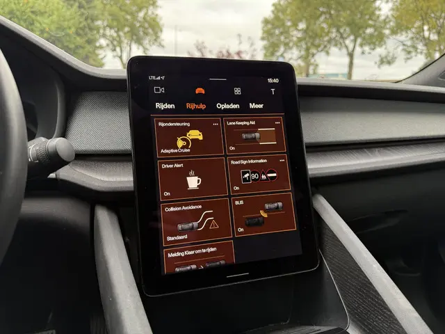 Polestar 2 Long Range Dual Motor AWD 2021 Elektrisch 25