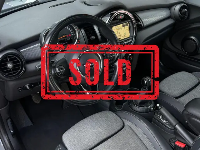 MINI 3-Deurs Mini VERKOCHT 2015 Benzine 20