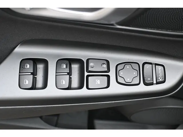 Hyundai Kona 1.6 GDI HEV Fashion 2022 Hybride Benzine 24