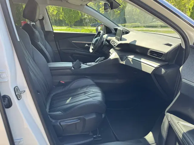 Peugeot 3008 1.2 PureTech Allure Automaat 2017 Benzine 4