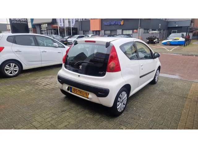 Peugeot 107 1.0-12V XS 97933Km. 2012 Benzine 4