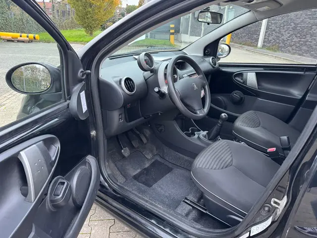 Peugeot 107 1.0 Active 2013 Benzine 3