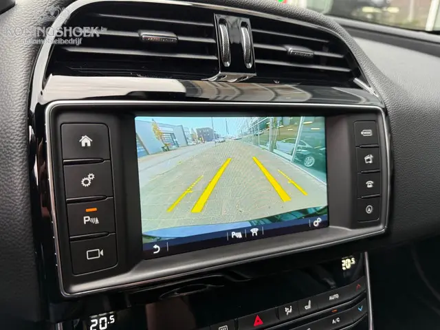 Jaguar XE 2.0 Portfolio R-Sport 2015 Benzine 12