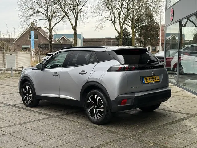 Peugeot e-2008 Aut. EV Allure 50kWh 2020 Elektrisch 4