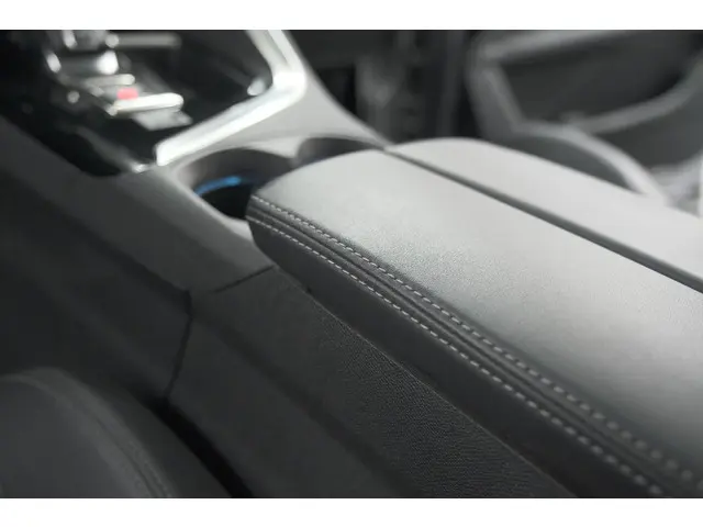 Peugeot 3008 PureTech 130 EAT8 GT Line 2019 Benzine 44