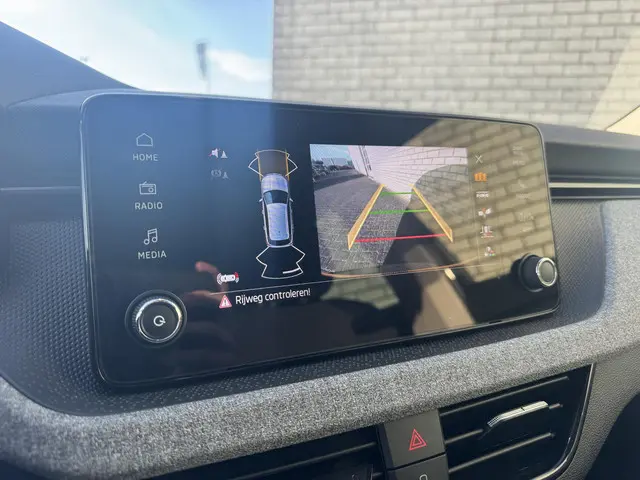 SEAT Leon 1.4 TSI eHybrid PHEV FR 2022 Hybride Benzine 12