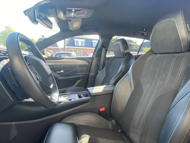 Peugeot 408 1.6 Hybrid GT 2023 Hybride Benzine 11