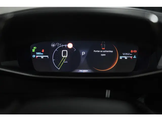 Peugeot 2008 PureTech 130 EAT8 GT 2024 Benzine 46
