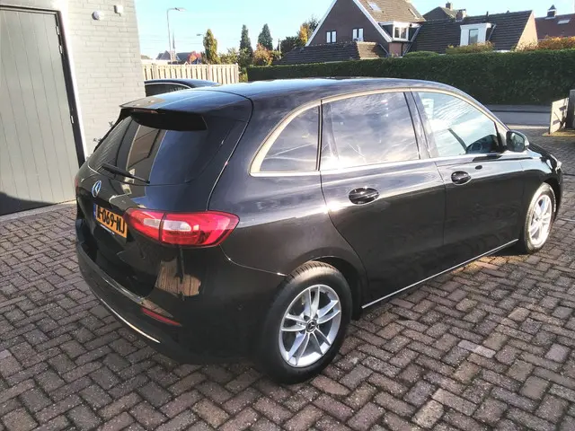 Mercedes-Benz B-Klasse 180 Premium Plus 2019 Benzine 7