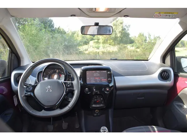 Peugeot 108 1.0 e-VTi Première 2014 Benzine 17