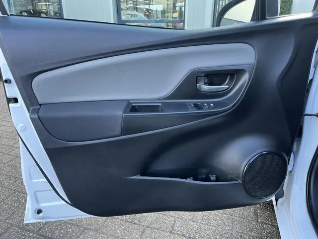 Toyota Yaris 1.0 VVT-i Connect 2019 Benzine 13