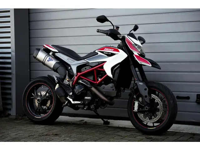 Ducati Hypermotard 821 SP 2013 Benzine 3