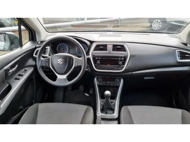 Suzuki S-Cross SX4 1.6 Comfort 2015 Benzine 4