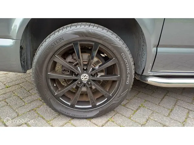 Volkswagen Transporter 2.0 TDI L1H1 2017 Diesel 23