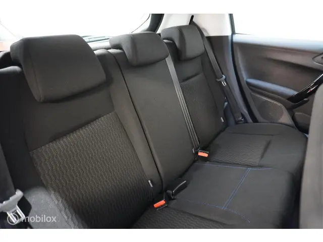 Peugeot 208 1.2 PureTech Signature 2018 Benzine 16