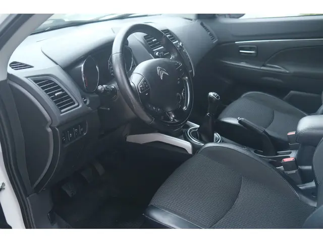 Citroën C4 Aircross 1.6 115 Collection 2014 Benzine 30