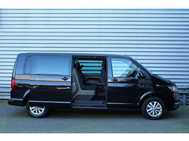 Volkswagen Transporter 2.0 TDI L2H1 30 Bulli 2024 Diesel 5