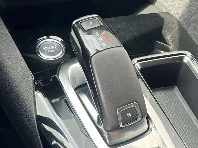 Peugeot 3008 1.6 e-THP GT Line 2018 Benzine 55