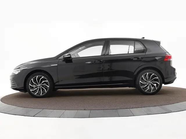 Volkswagen Golf 1.5 TSI 130pk Life 2020 Benzine 24
