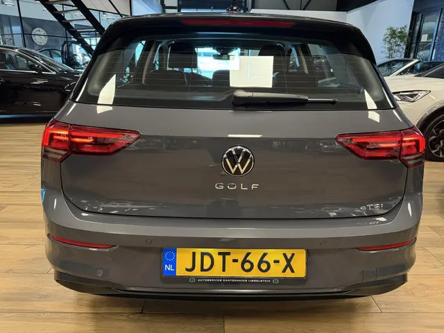 Volkswagen Golf 1.0 eTSI Life Business 2024 Benzine 8