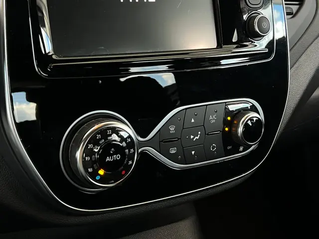 Renault Captur TCe 150 EDC Intens 2019 Benzine 16