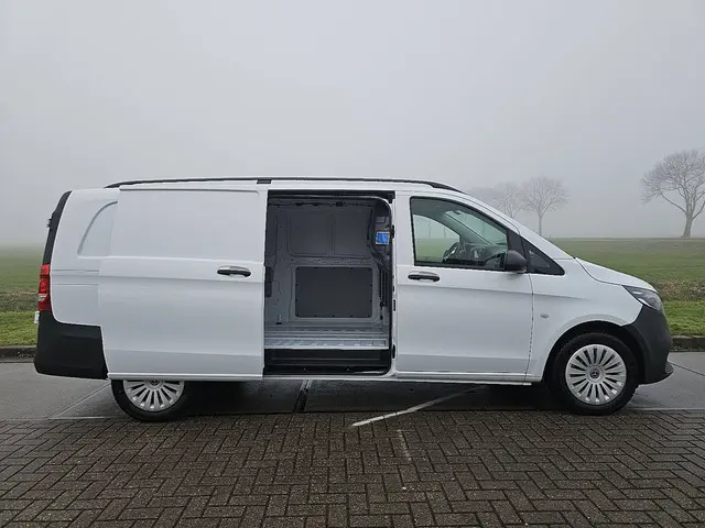 Mercedes-Benz Vito 116 2024 Diesel 15