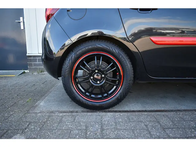 Opel Corsa 1.4 Innovation automaat/weinig km. 2016 Benzine 9