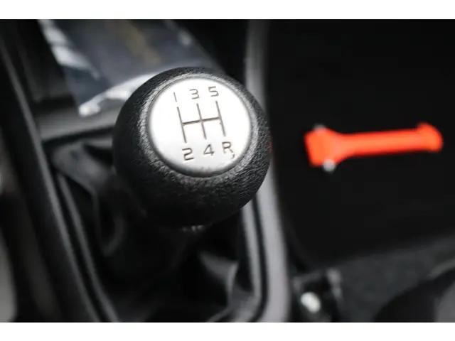 Suzuki Swift 1.2 Comfort EASSS 2015 Benzine 23