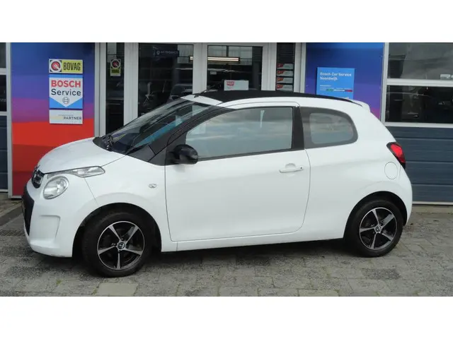 Citroën C1 1.0 e-VTi Feel 2015 Benzine 2