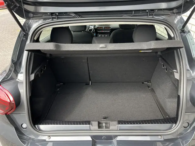 Dacia Sandero Stepway 1.0 TCe 90 Comfort 2023 Benzine 9