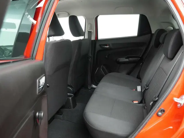 Suzuki Swift 1.2 Select Smart Hybrid 2021 Benzine 9