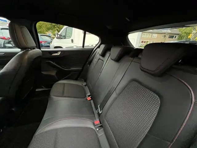 Ford Focus 1.0 EcoBoost ST Line Business 2018 Benzine 13