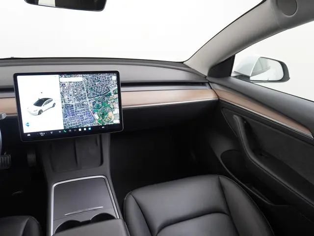 Tesla Model 3 Standard RWD Plus 60 kWh 2021 Elektrisch 26